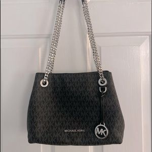 ***Like New*** Michael Kors Small Purse